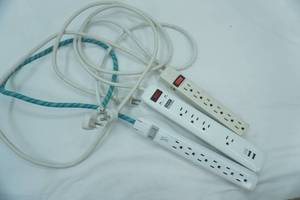 lot 14 image: Power Strips