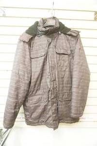 lot 52 image: Mens Medium Swiss Tech Winter Jacket with Hood.