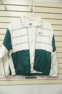 lot 62 image: Nike Size L Light-Weight Jacket. Hunter Green and White