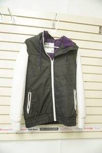 lot 64 image: Womens Size Small Padded Waterproof Coat. Aperture Technical Outerwear