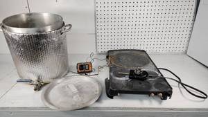 Homemade Wax Melting Equipment with Insulated Pot, Electric Hot Plate, and Thermometer