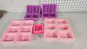 lot 9 image: Silicone Molds for Soap
