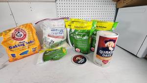 lot 23 image: Members Mark Epsom Salt (3 12 Bags), Baking Soda (Partial), and Quaker Oats Lot