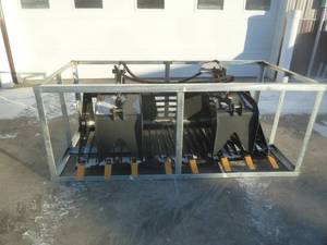 lot 8 image: Landhoner Heavy Duty Rock Grapple Bucket- 72