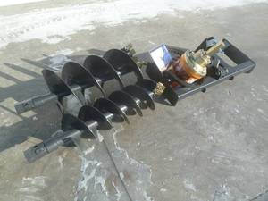 lot 17 image: Landhoner Skid Steer Hydraulic  Auger