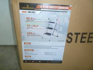 lot 127 image: Landhoner Steel Step Ladder 3 Step
