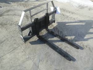 lot 51 image: Landhoner Mini Pallet Forks
