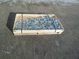 lot 79 image: Landhoner Assorted Clevis Set