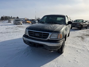 lot 14 image: 2001 Ford F150 4x4