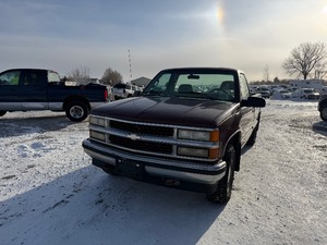 lot 15 image: 1998 Chevrolet 1500 4X4