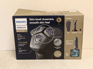 lot 50 image: PHILIPS NORELCO SHAVER 8000