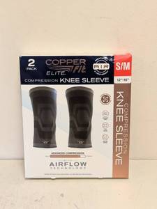 lot 47 image: NEW COPPERFIT ELITE COMPRESSION KNEE SLEEVE SMALL 2PK