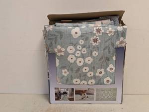 lot 152 image: WYATT & ASH MACHINE WASHABLE AREA RUG KINSLEY