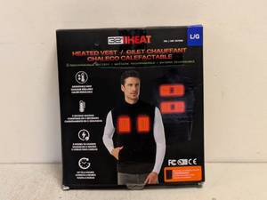 lot 123 image: 32 DEGREE HEATED VEST LARGE