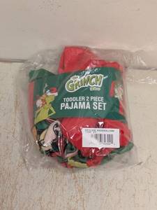 lot 133 image: THE GRINCH TODDLER PAJAMA SET 2T
