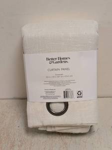 lot 135 image: NEW BETTER HOMES & GARDENS  CURTAIN PANEL VANILLA DREAM