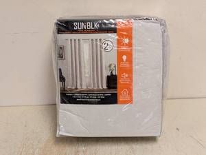 lot 142 image: SUN BLK TOTAL BLACKOUT 2 PANELS