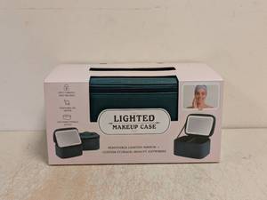 lot 64 image: NEW LIGHTED MAKEUP CASE