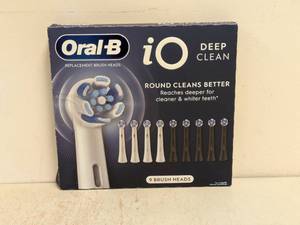 lot 82 image: NEW ORAL-B IO DEEP CLEAN REPLACEMENT BRUSH HEADS 9PK