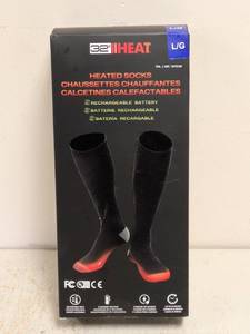 lot 129 image: 32 DEGREE HEATED SOCKS LARGE
