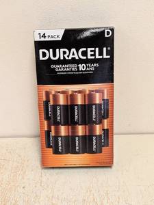 lot 220 image: NEW DURACELL D BATTERIES 14PK