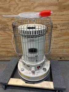 lot 15 image: Dyna-Glo Indoor Kerosene Convection Heater, 23,800 BTU, 1,000 Sq. Ft. Heating Capacity, Model# WK95C8 MSRP $189.99