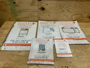 lot 121 image: Hadley Designs Stationary (lot of 5)