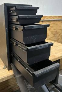 lot 122 image: IRONTON Toolbox