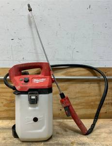 lot 197 image: Milwaukee 2 Gallon (7.6 L) Sprayer Tank