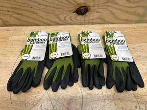 lot 227 image: The bamboo gardener gloves (lot of 4)