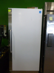 lot 4 image: Arctic Air Singe Door Refrigerator