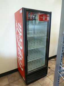 lot 8 image: True Beverage Cooler