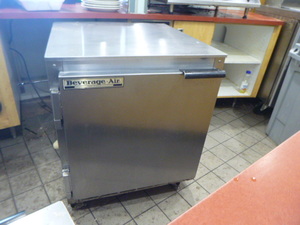 lot 11 image: Beverage Air Under Counter Cooler