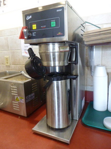 lot 16 image: Curtis Airpot Coffee Brewer