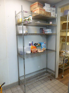 lot 43 image: Eagle 5-Tier Wire Shelving