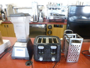 lot 60 image: Blender, Toaster, Graters