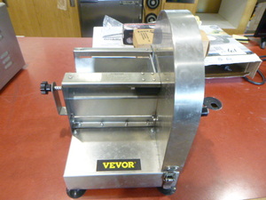 lot 62 image: Vevor Manual Food Slicer