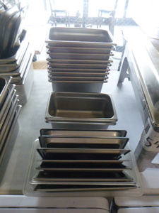 lot 66 image: Quarter Size Steam Table Pans