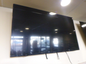 lot 85 image: Insignia  50 TV