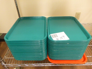 lot 109 image: Food Trays