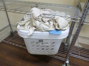 lot 112 image: 2 Baskets of Towels