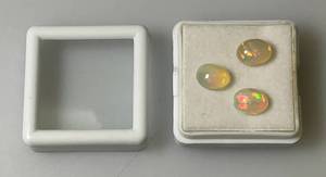 lot 61 image: Natural Ethiopian Opals 6MM x 8MM