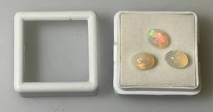 lot 62 image: Natural Ethiopian Opals 6MM x 8MM