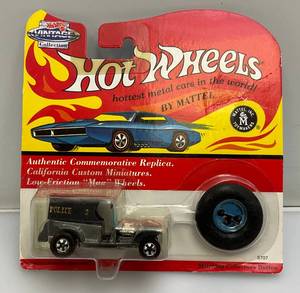 lot 132 image: 1993 Mattel REDLINE HotWheels Vintage Collection PADDY WAGON Pewter Silver (New Old Stock)