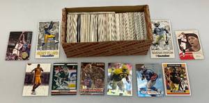 lot 236 image: Misc. Unsorted Baseball Cards