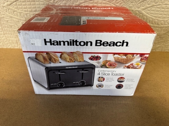 lot 55 image: Hamilton Beach Contemporary 4 Slice Toaster