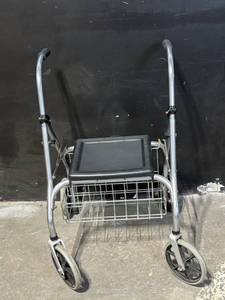 lot 223 image: Aluminum Foldable Rollator Walker With Seat & Front Basket - 4-Wheel Mobility Aid