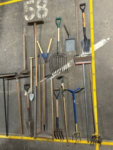 lot 291 image: Assorted Garden Tools - Shovels, Rakes, Hoes & Hand Tools