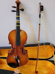 lot 148 image: Suzuki Student Violin, as