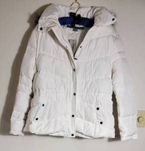 lot 253 image: Kenneth Cole Reaction White Hooded Jacket  size XXL, NWT